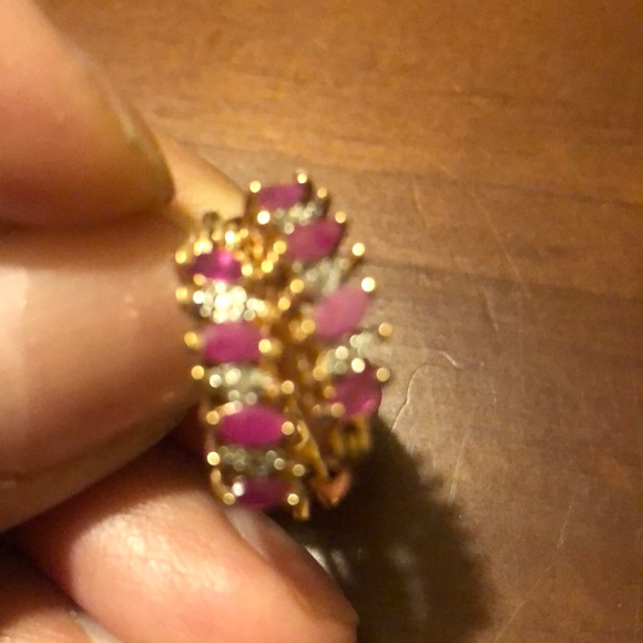 Gold filled ruby earring - Picture 2 of 4